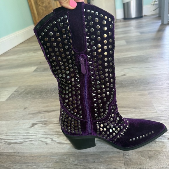 Studded Purple Velvet Women's BootsSize 38 - Picture 5 of 7